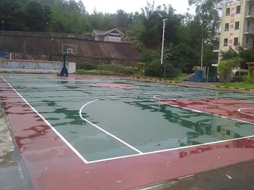 广西篮球架，柳州篮球架，柳州塑胶篮球场铺设